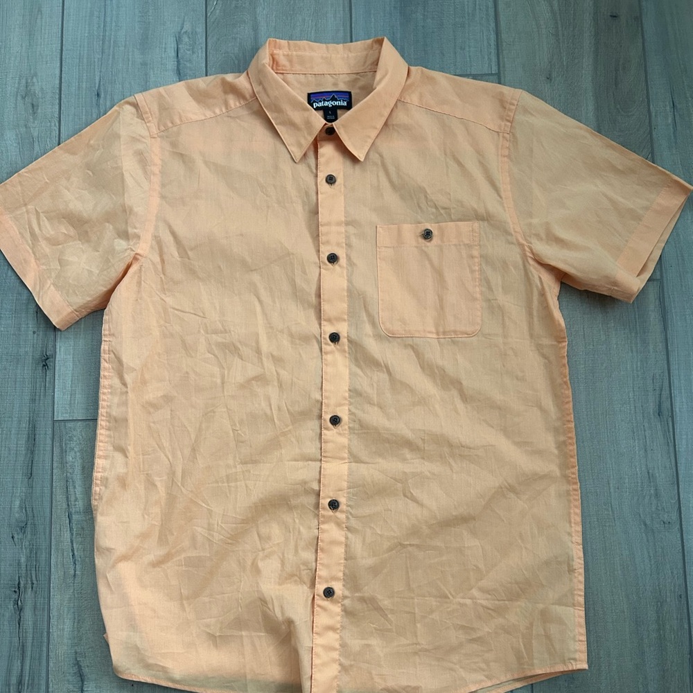 Patagonia Light Weight Button Up sz Large
